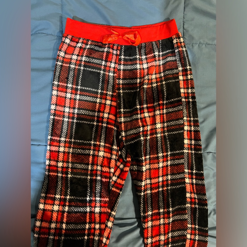 women’s plaid pajamas